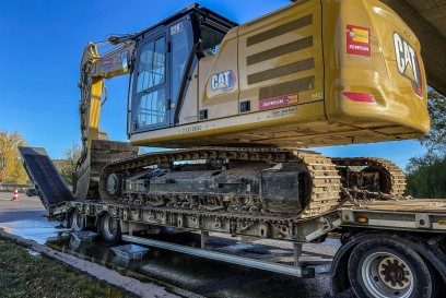 Renningen: Geplatzter Hydraulikschlauch sorgt fuer Sperrung der B295