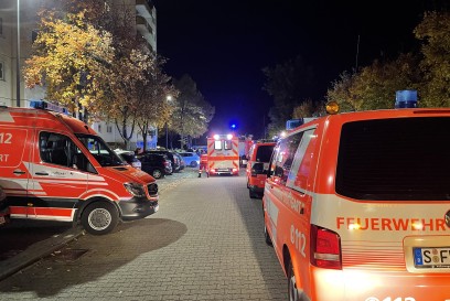 Stuttgart: Brand im Hochhaus loest Grosseinsatz aus