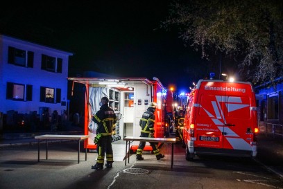 Sindelfingen: Starke Rauchentwicklung - Alarmuebung der Feuerwehr Sindelfingen