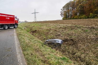Hochdorf: Pkw ueberschlaegt sich auf Kreisstrasse - eine verletzte Person