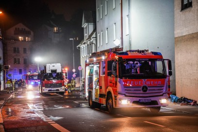 Esslingen: Kuechenbrand in Mehrfamilienhaus – mehrere Verletzte – Kriminalpolizei ermittelt  