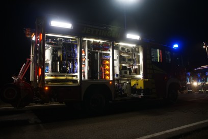 Herrenberg: PKW brennt nach Unfall voellig aus