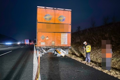 Rutesheim: Transporter kracht auf LKW Fahrer schwer verletzt