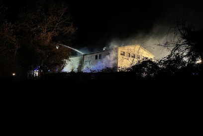 Tuebingen: Lagerhallenbrand fordert Feuerwehr 