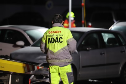 Verkehrsunfall mit 3 PKW 1 Person Verletzt