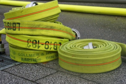 Freiberg a.N. : Wohnhausbrand fordert mind. 1 Toten, 1 Schwerverletzten, 1 Perosn wird vermisst