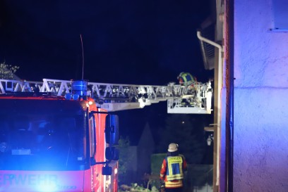 Uhingen-Holzhausen: Feuerwehr rettet bei Brand Katze