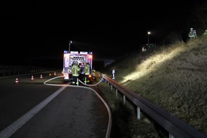 Unterensingen: Brand eines Holzstapels