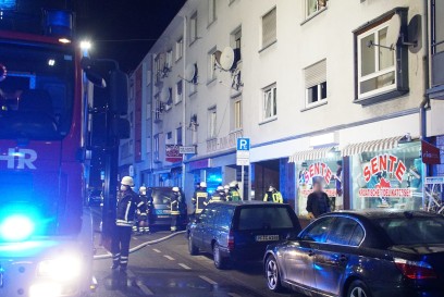 Pforzheim: Kinderwagen wird angezuendet - Feuerwehr verhindert schlimmeres