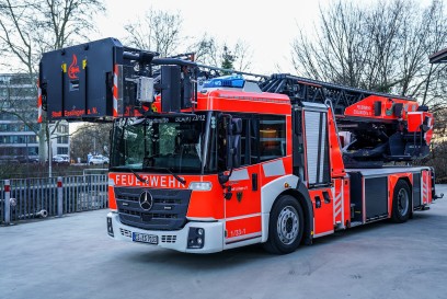 Esslingen am Neckar: Vier neue Fahrzeuge fuer die Feuerwehr Esslingen