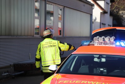 Kirchheim u. Teck: Brand in Mehrfamilienhaus Gegenstand in Brand geraten 
