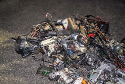 Weinstadt-Grossheppach: Geladene Batterie loest Garagenbrand aus