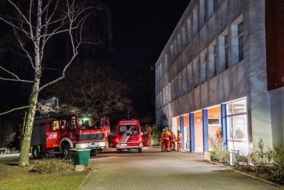 Filderstadt-Sielmingen: Lehrerin loescht brennenden Muelleimer in der Schule und verhindert so schlimmeres