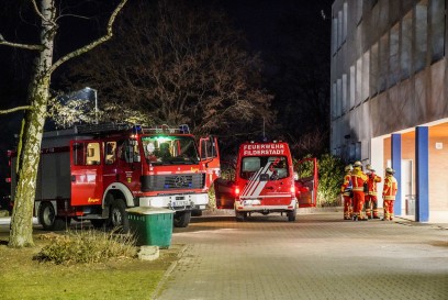 Filderstadt-Sielmingen: Lehrerin loescht brennenden Muelleimer in der Schule und verhindert so schlimmeres