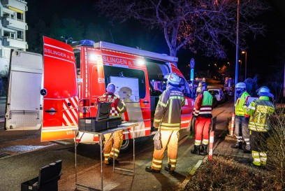 Esslingen-Hohenkreuz. Brennende Akkus im Keller loesen Grosseinsatz aus
