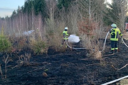 Gaeufden: Waldbrand im Schaeferwald