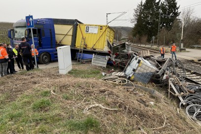 Lauffen: Hoher Sachschaden nach Bahnunfall
