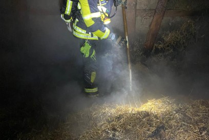 Gaeufelden-Oeschelbronn: Brand in einer Scheune