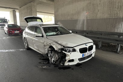 Boeblingen: Reifenplatzer fuer zu Schwerem Verkehrsunfall auf der B464