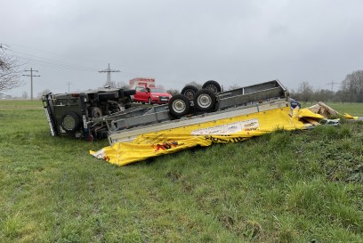 Pleidelsheim: L 1125: Unfall mit einer leicht verletzten Person und hohem Schaden