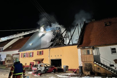 Gomadingen: Nach Grossbrand zwei Haeuser unbewohnbar mehrer 100.000 € schaden