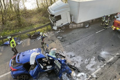 Poppenweiler: Toedlicher Verkehrsunfall 