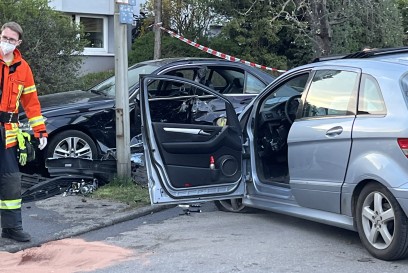 Korntal: toedlicher Verkehrsunfall im Kreuzungsbereich 