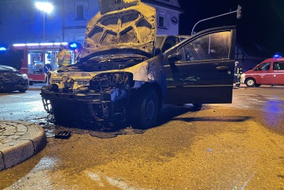 Vaihingen: PKW Brand nach Verkehrsunfall