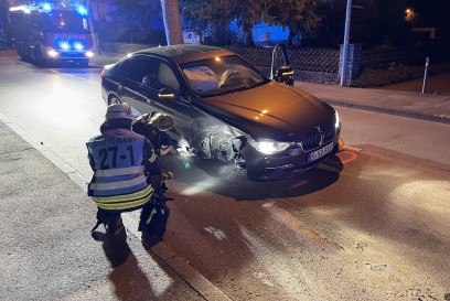 Stuttgart: Betrunkener verursacht Unfall und fluechtet