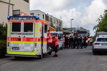Filderstadt-Sielmingen: Brand in einem 4-geschossigen Buero- und Wohngebaeude mit umfangreicher Menschenrettung