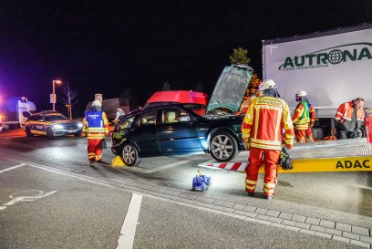 Denkendorf/ A8: Rauchentwicklung an Pkw ruft Feuerwehr auf den Plan
