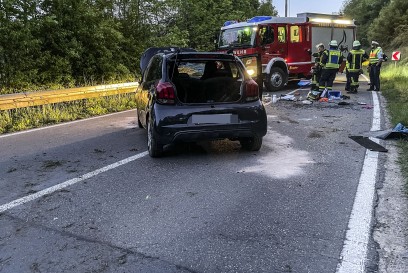 Renningen-Malmsheim: PKW kommt von der Strasse ab - Fahrer verletzt