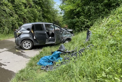 Rottenburg: Pkw von Bruecke gestuerzt