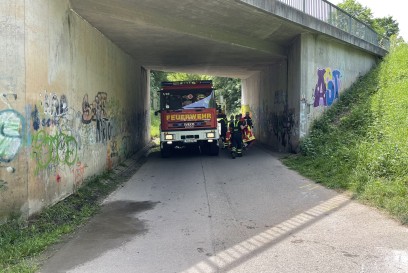 Rottenburg: Pkw von Bruecke gestuerzt