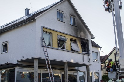 Gaertringen: Zimmerbrand in Hotel sorgt fuer einen Grosseinsatz der Rettungskraefte