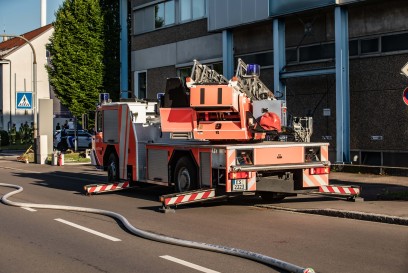 Esslingen-Zell: Brand in Firmengebaeude 