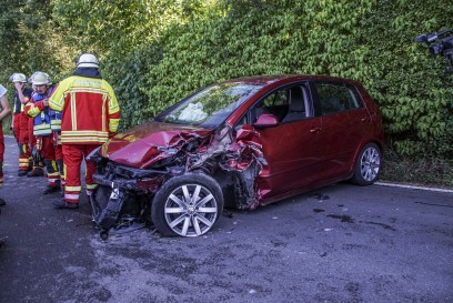 Ehningen-Mauren: Schwerer Frontalzusammenstoss fordert zwei Verletzte