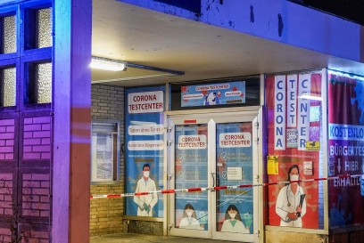 Esslingen-Zell: Personenunall am Bahnhof