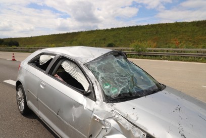 Aichelberg/A8: Fehler beim Fahrstreifenwechsel