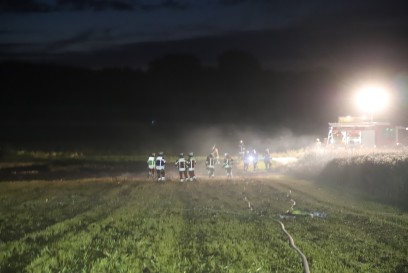 Unterensingen: Flaechenbrand nach Feldarbeiten 