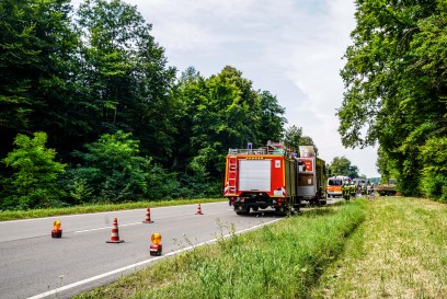 Baltmannsweiler: Transporter kommt von Fahrbahn ab