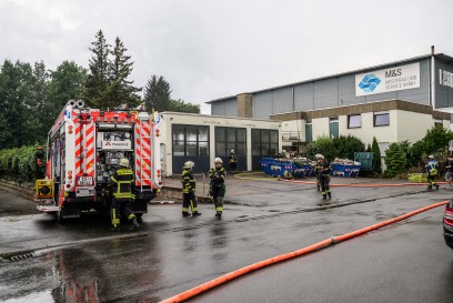Neuhausen a.d. Fildern: Brand im Keller loest Grosseinsatz aus