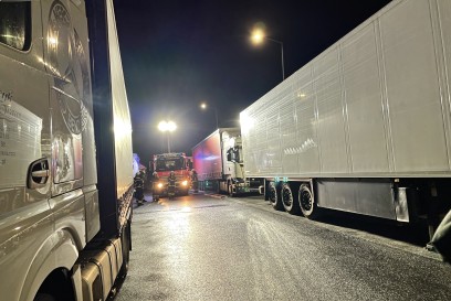 Sindelfingen: Lkw-Brand auf Parkplatz Sommerhofen