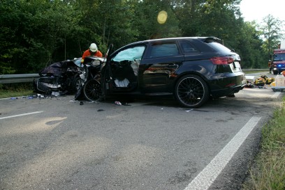 Deckenpfronn: Schwerer Frontalzusammenstoss fordert zwei schwer Verletzte