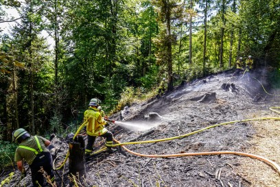 Murrhardt: Waldbrand fordert die Feuerwehr