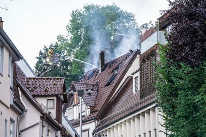 Esslingen: Brand in einem historischen Gebaeude in der Beutauvorstadt