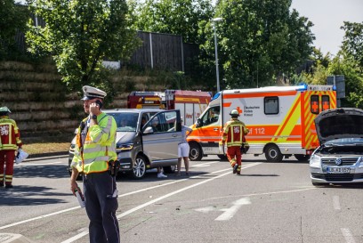 Leonberg: Drei Verletzte nach schwerem Unfall