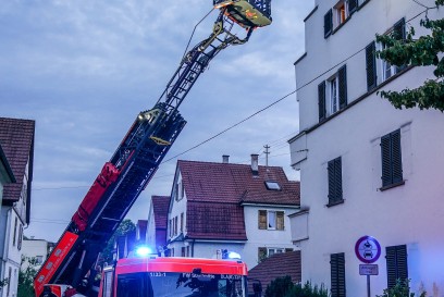 Esslingen: Feuerwehr weckt schlafende Person - Essen auf Herd