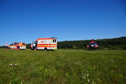 Altbach: Medizinischer Notfall- Rettungshubschrauber im Einsatz