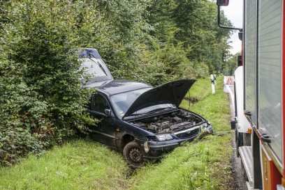 Hildrizhausen: Pkw ueberschlaegt sich 